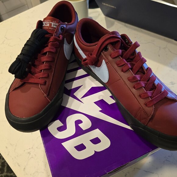 Brand New Nike SB Blazer Low GT Dark Team Red/Black/Light Armory Blue SZ 10 NEW - Picture 2 of 16